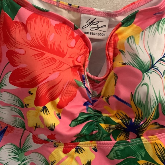 NWT IN GEAR TANKINI TOP - Picture 5 of 6